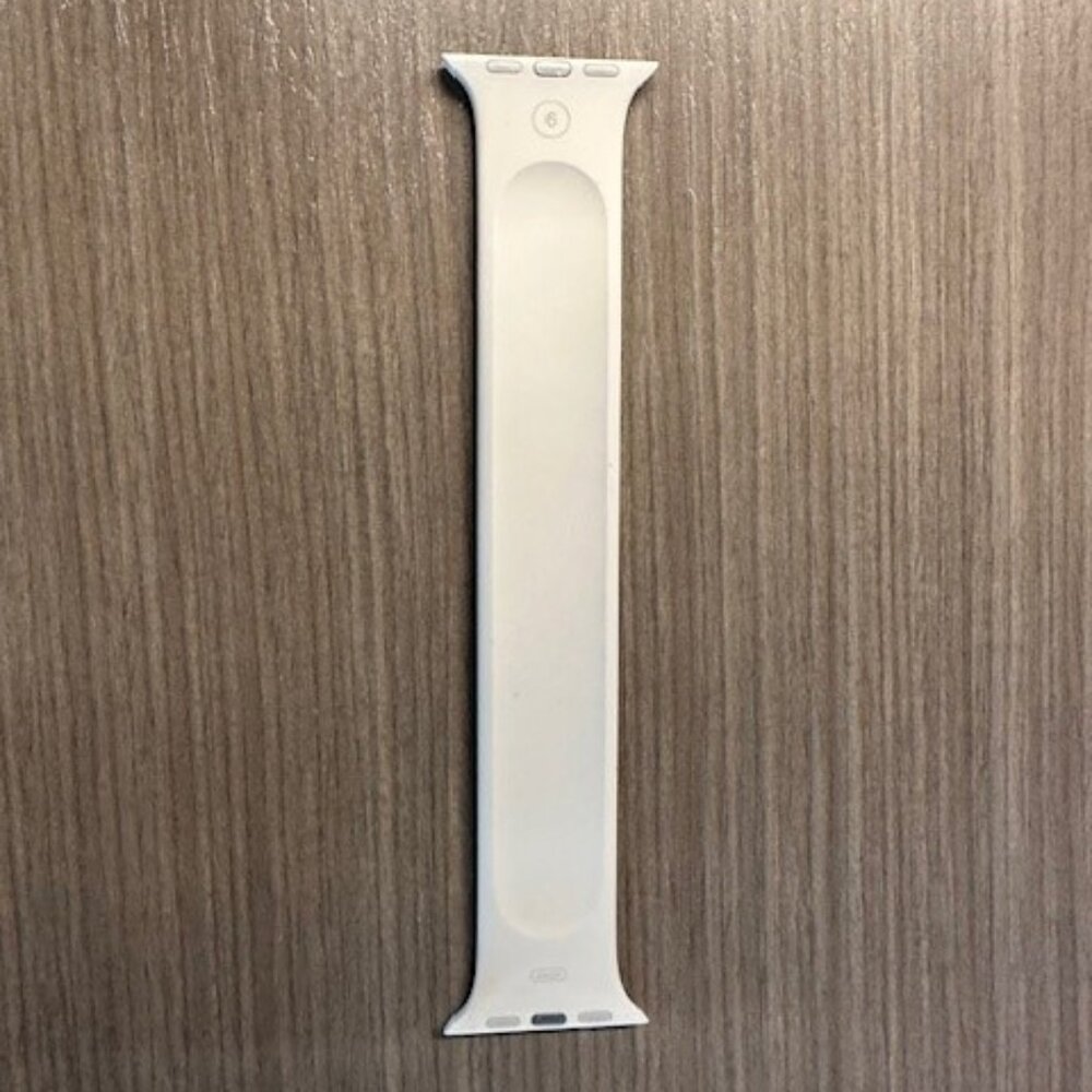 Apple Watch Band Solo Starlight Size 6 NWOT